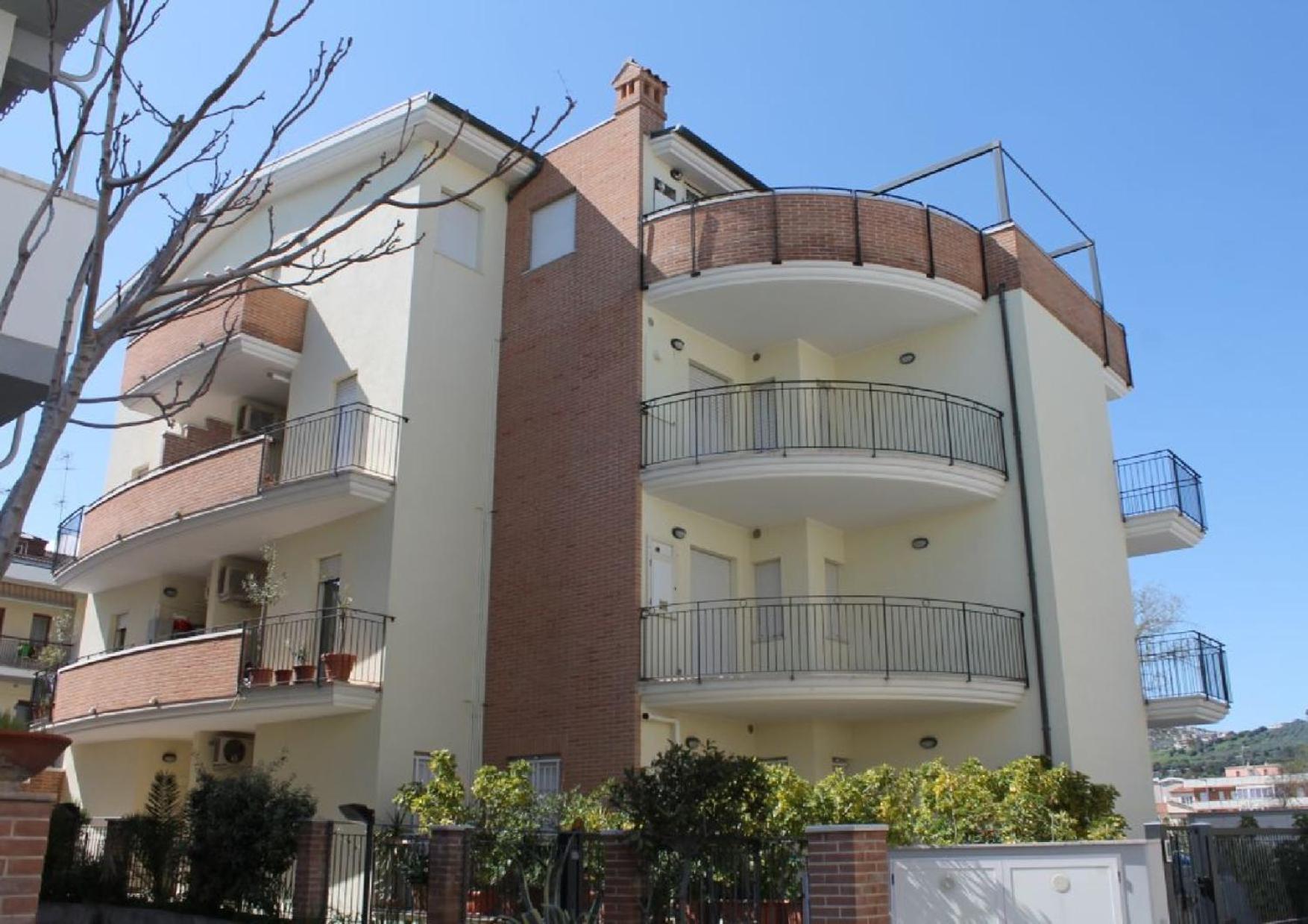 Lungomare Sud Apartment Alba Adriatica Luaran gambar